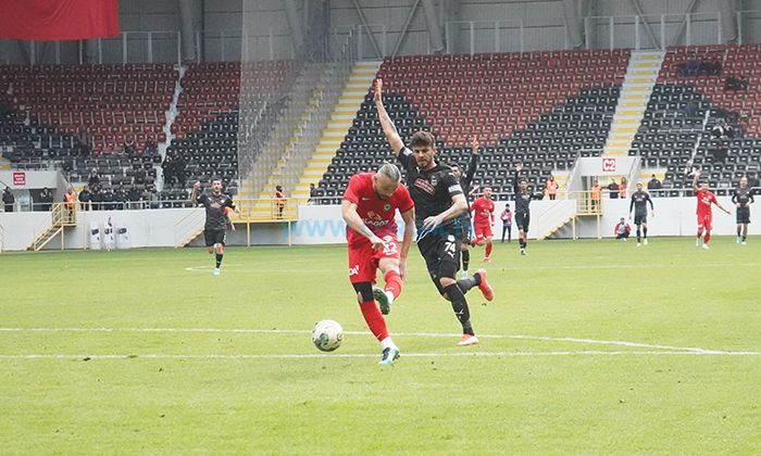 ‘Elime Değil Yüzüme Çarptı’