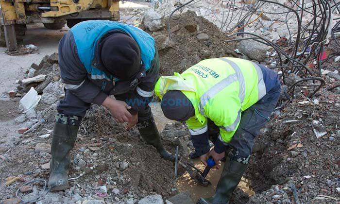 Deprem Bölgesindeki Altyapı Arızaları Gideriliyor