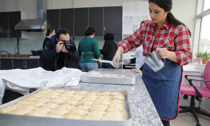 Deprem Bölgesinde Çorum Lezzetleri Servis Edilecek