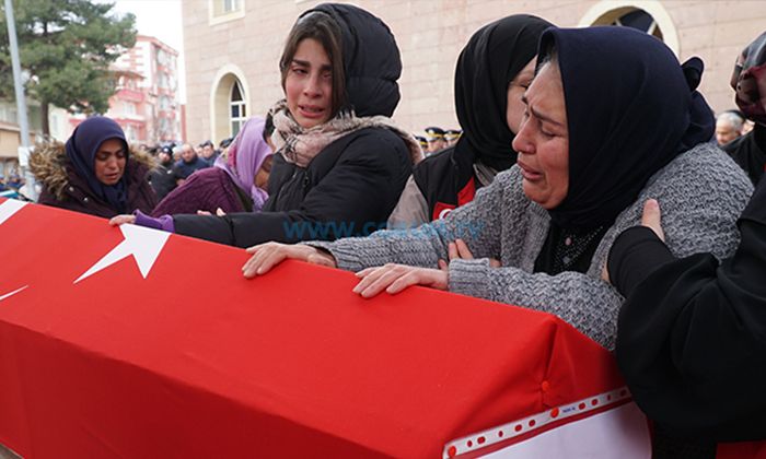 Gözyaşları Arasında Toprağa Verildi