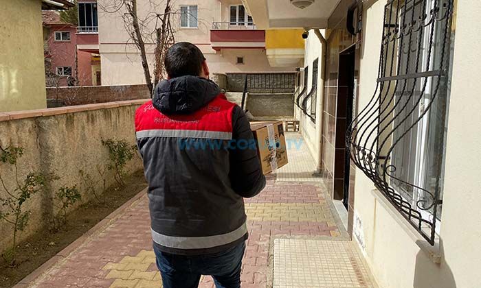 Halk Et’ten Afetzedelere Et Ürünleri Kolisi