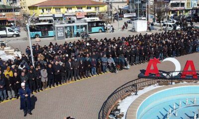 Hayatını Kaybedenler İçin Cenaze Namazı Kılındı