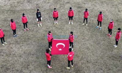 Hayatını Kaybedenler İçin Saygı Duruşu