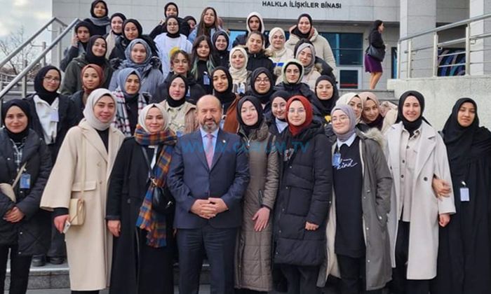 İmam Hatipli Öğrenciler Meclisi Gezdi