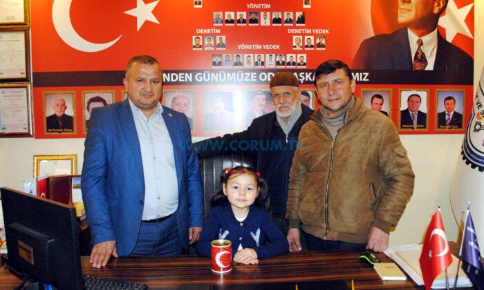 Kumbarasını Bağışladı