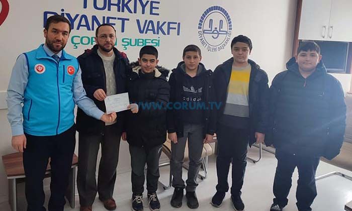 Kur’an Kursu Öğrencilerinden Kardeşlerine Destek