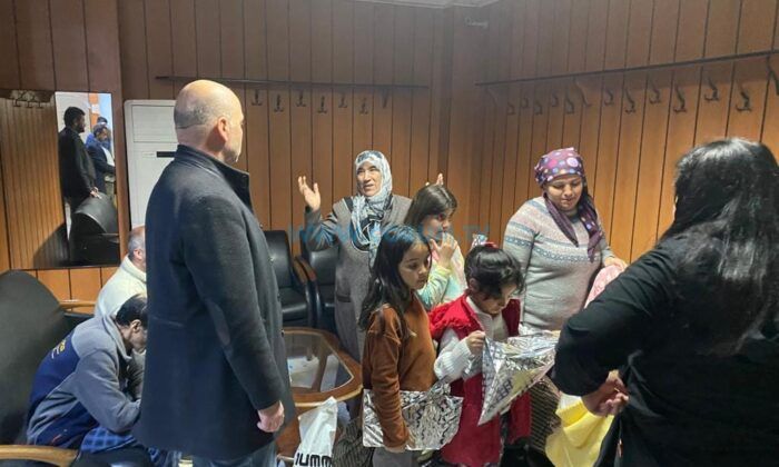 Şerif Okudan Depremzedeleri Ziyaret Etti