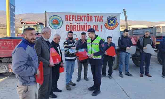 Çiftçilere Reflektör Bilgilendirmesi