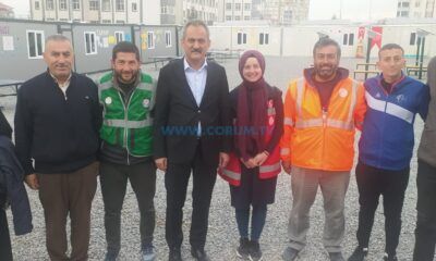 Depremzedelere Destek Veren Ekip, Bakan Özer ile Görüştü