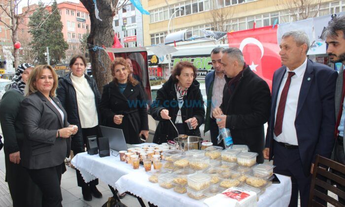 İYİ Parti, Hoşaf ve Pilav İkram Etti