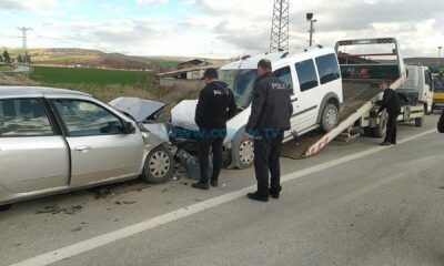 Ortaköy Yolunda Kaza: Beş Yaralı