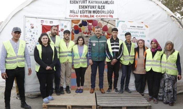 Vali Çiftçi Gönüllüleri Ziyaret Etti