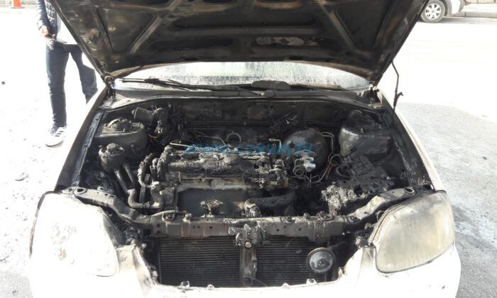 Yanan Aracı İtfaiye Söndürdü