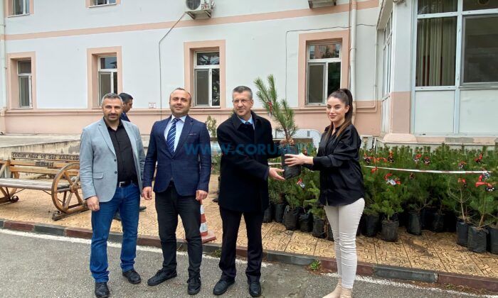 650 Adet Fidan Dağıtıldı