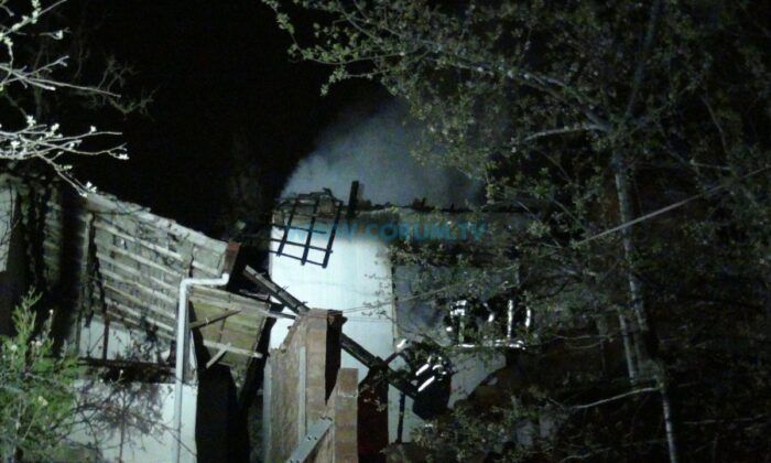 Çıkan Yangında Bir Ev Kullanılamaz Hale Geldi