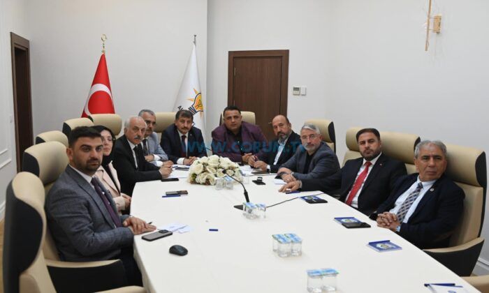 AK Parti’nin Vekilleri Mazbatalarını Aldı