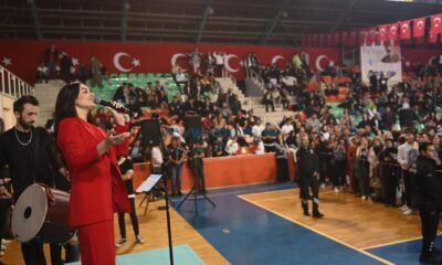 Atatürk Spor Salonu’nda Elif Buse Doğan Rüzgarı