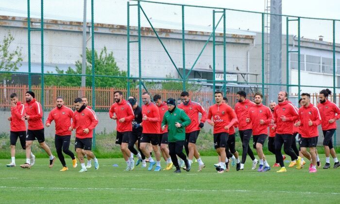 Hafta Sonu İki Gün Çalıştılar