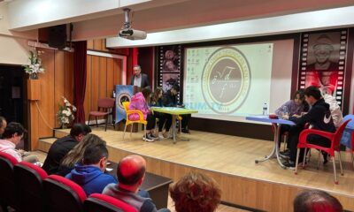 Lise Öğrencileri Arasında Münazara Yarışması