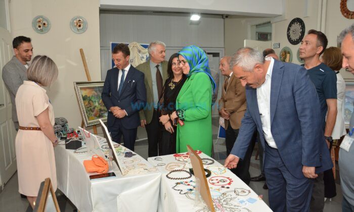 Alaca’da Kadınlar Yıl Boyunca Hazırladıkları Ürünleri Sergiliyor