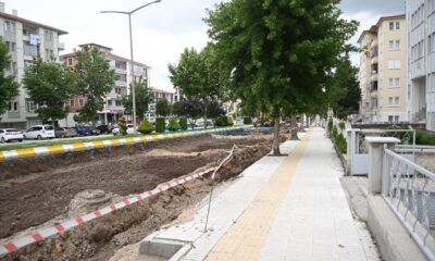 Bişkek Caddesi Asfaltı Yenileniyor