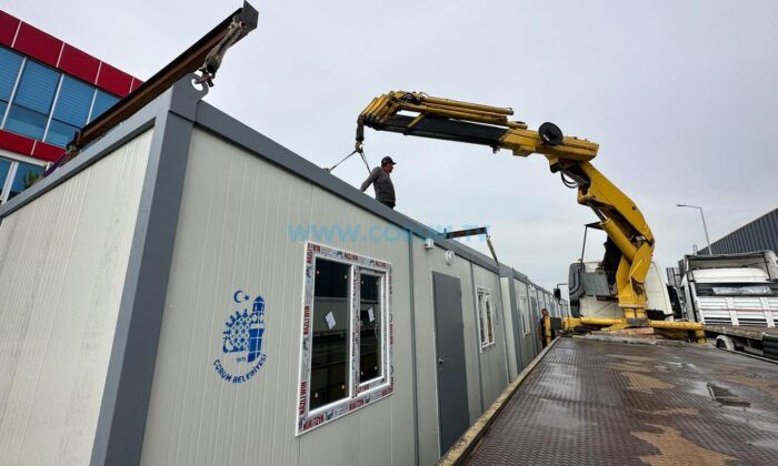 Deprem Bölgesine Konteynır Gönderildi