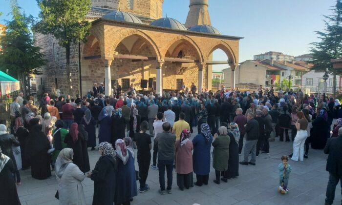 Hacı Adayları Kutsal Topraklara Uğurlandı