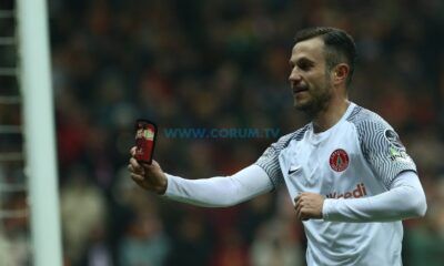 Kocaelispor Dört Futbolcuyla Görüşüyor