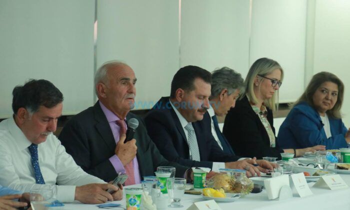 Aşgın, Belediye Başkanları ile Bir Araya Geldi