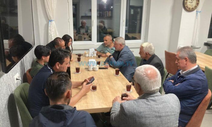 Aşgın, Hasta Yakınlarının Yanında