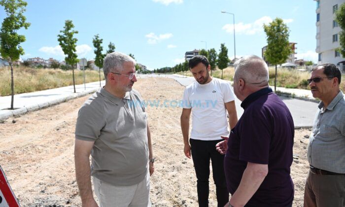 Bahçelievler’de Yol Yapım Çalışmaları Sürüyor