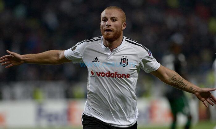 Gökhan Töre Sürprizi