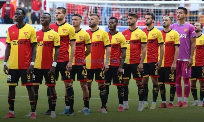 Göztepe, 10 Futbolcuyla Yollarını Ayırdı