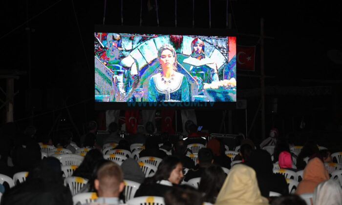 Oba’da Açık Hava Sinema Etkinliği