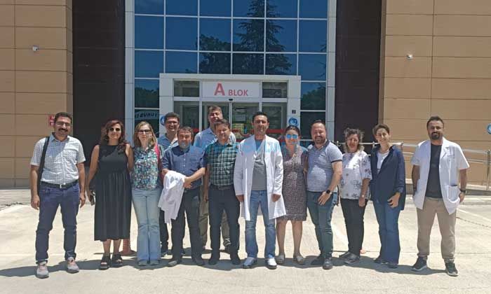 Sağlık Çalışanlarından Müdürlük Önünde Protesto