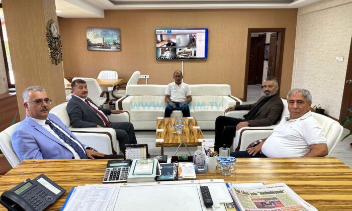 Rektöre İlk Ziyaret Ak Parti’den