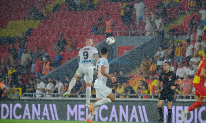 Göztepe Mesaisi Sürüyor