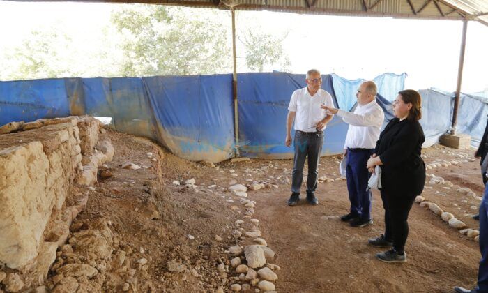 Şapinuva’da İnceleme