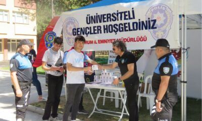 Yeni Üniversitelilere Terör Ve Uyuşturucu Bilgilendirmesi