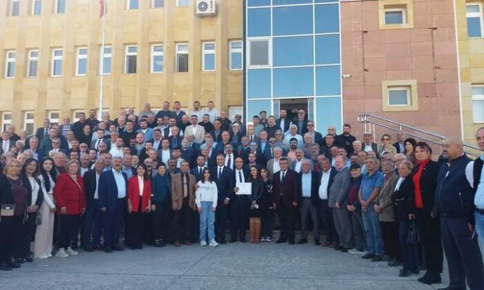 CHP’nin Yeni Başkanı Göreve Başladı