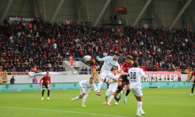 Çorum FK’de Bir Yarıda İki Teknik Adam Çalıştı, İşte Karneleri!