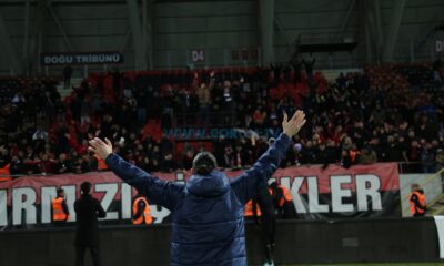Eskiden Islıklanıyordu Şimdi Alkışlanıyor!