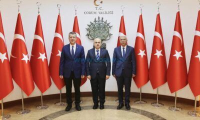 Vali Yardımcılarına Başarı Belgesi