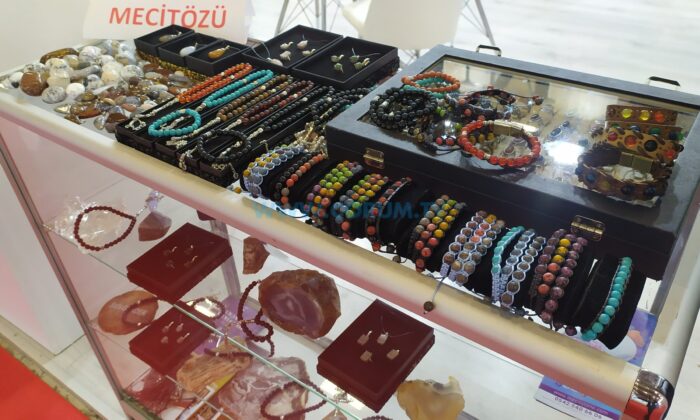 Çorum’da Doğal Taştan Üretilen Takılar EMITT’te Tanıtılıyor