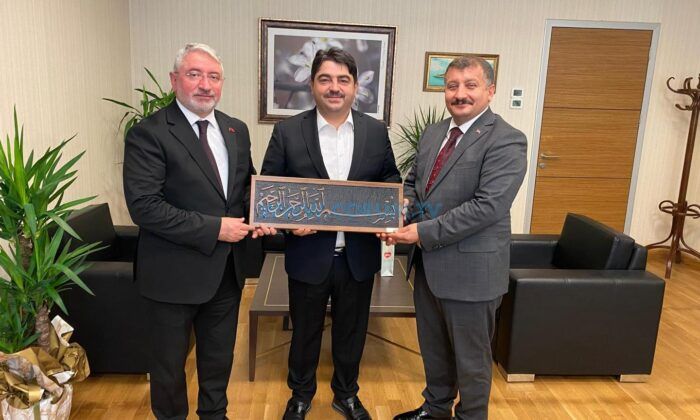 AK Partililerden Bakanlık Ziyareti