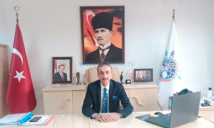 Kodek, Kente Veda Ediyor