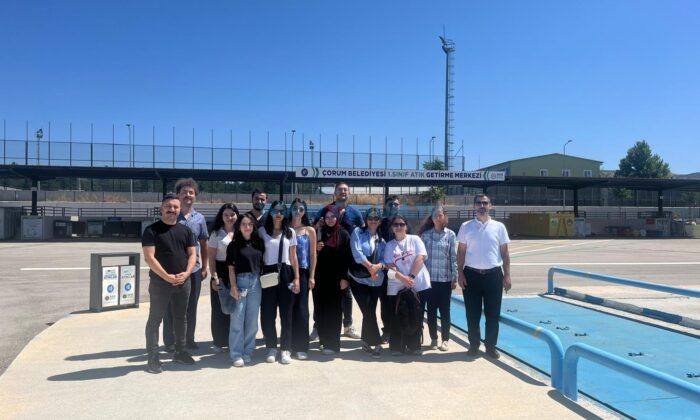 Üniversite Öğrencileri Sıfır Atık Tesisini İnceledi