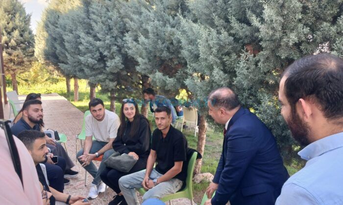 AK Partililer, Kente Yeni Gelen Öğrencileri Karşıladı