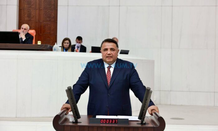 ‘Efendimiz, Cahiliye Döneminden Alemlere Rahmet Olarak Gönderildi’