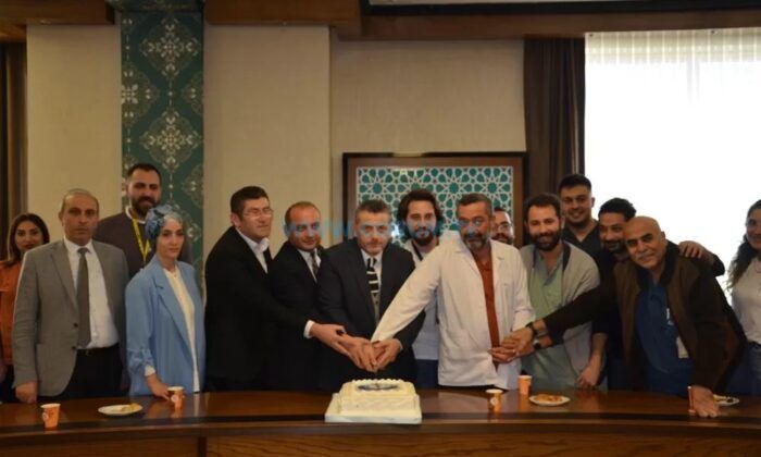 Sinan Zehir, Hastane Çalışanlarını Ziyaret Etti